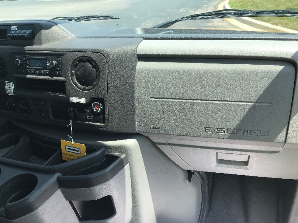 Light Duty Box Truck-Light and Medium Duty Trucks-Ford-2022-E350-Windsor-WI-89,130\n\t\tmiles-$ 29,000 - Image 21