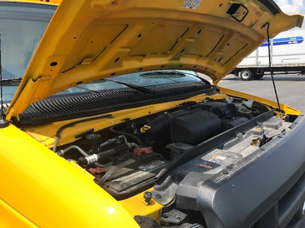 Light Duty Box Truck-Light and Medium Duty Trucks-Ford-2022-E350-Windsor-WI-89,130\n\t\tmiles-$ 29,000 - Image 23