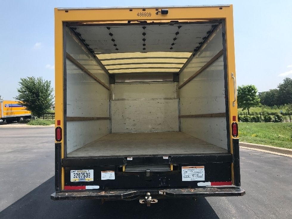 Light Duty Box Truck-Light and Medium Duty Trucks-Ford-2022-E350-Windsor-WI-89,130\n\t\tmiles-$ 29,000 - Image 8