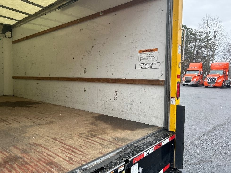 Light Duty Box Truck-Light and Medium Duty Trucks-Ford-2022-E350-Winston Salem-NC-90,218\n\t\tmiles-$ 30,750 - Image 12
