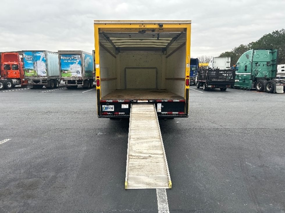 Light Duty Box Truck-Light and Medium Duty Trucks-Ford-2022-E350-Winston Salem-NC-90,218\n\t\tmiles-$ 30,750 - Image 9