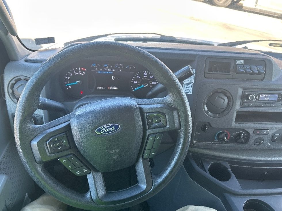 Light Duty Box Truck-Light and Medium Duty Trucks-Ford-2022-E350-Zelienople-PA-74,788\n\t\tmiles-$ 32,750 - Image 17