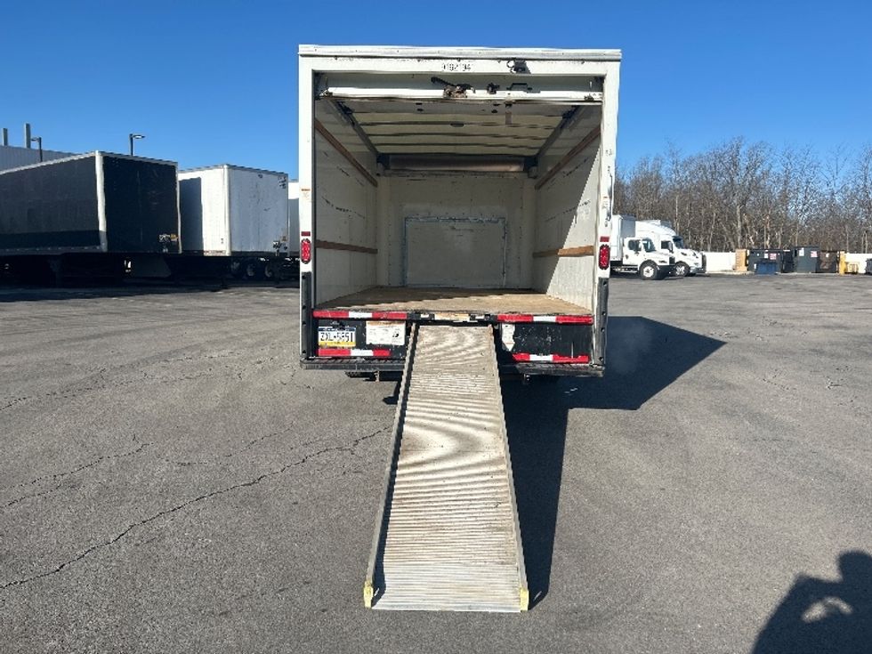 Light Duty Box Truck-Light and Medium Duty Trucks-Ford-2022-E350-Zelienople-PA-74,788\n\t\tmiles-$ 32,750 - Image 24