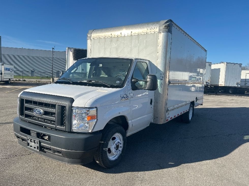 Light Duty Box Truck-Light and Medium Duty Trucks-Ford-2022-E350-Zelienople-PA-74,788\n\t\tmiles-$ 32,750 - Image 3