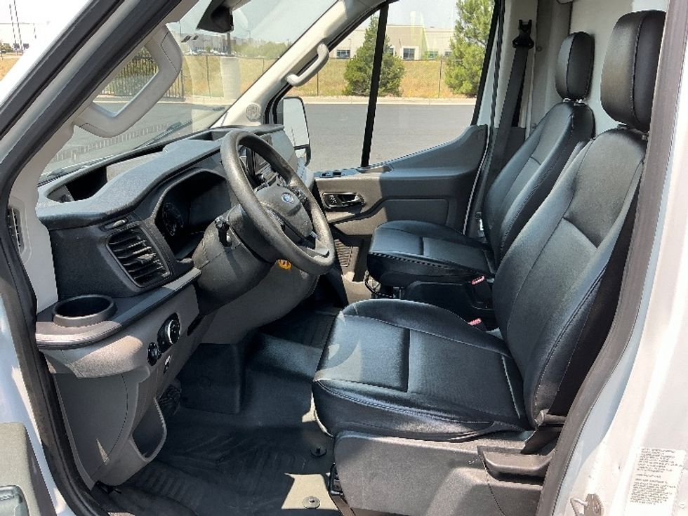 Light Duty Box Truck-Light and Medium Duty Trucks-Ford-2022-Transit 350-Aurora-CO-80,886\n\t\tmiles-$ 32,750 - Image 19
