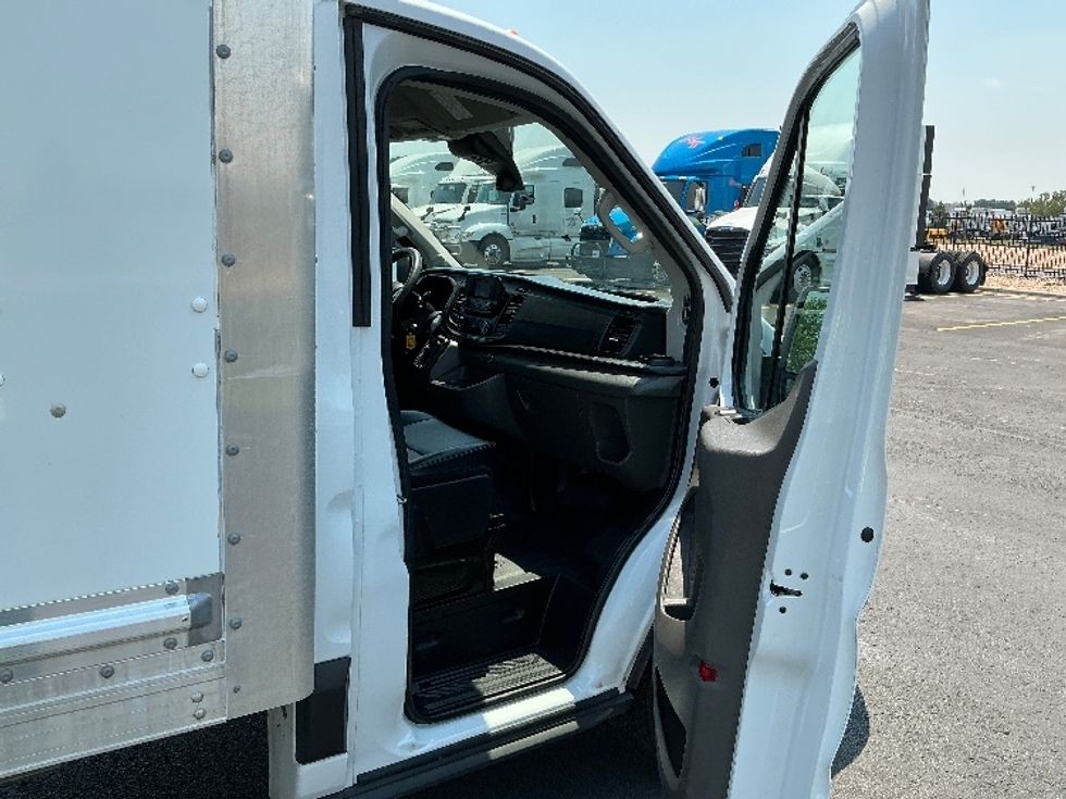 Light Duty Box Truck-Light and Medium Duty Trucks-Ford-2022-Transit 350-Aurora-CO-80,886\n\t\tmiles-$ 32,750 - Image 20