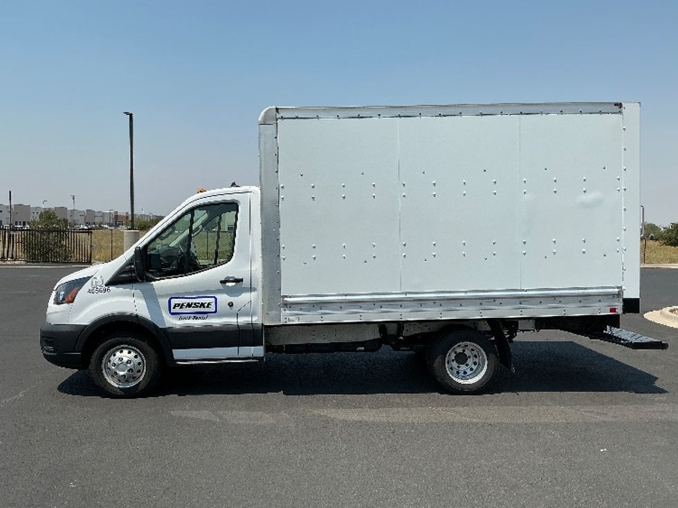 Light Duty Box Truck-Light and Medium Duty Trucks-Ford-2022-Transit 350-Aurora-CO-80,886\n\t\tmiles-$ 32,750 - Image 4