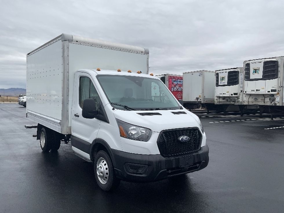 Light Duty Box Truck-Light and Medium Duty Trucks-Ford-2022-Transit 350-Boise-ID-121,253\n\t\tmiles-$ 24,000 - Image 1