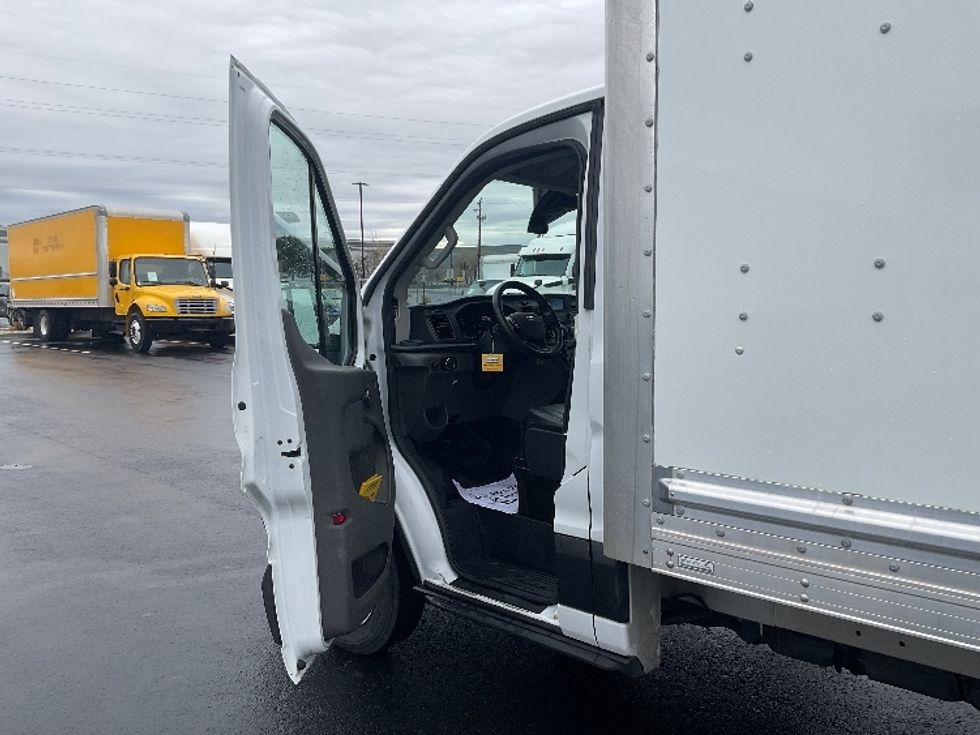 Light Duty Box Truck-Light and Medium Duty Trucks-Ford-2022-Transit 350-Boise-ID-121,253\n\t\tmiles-$ 24,000 - Image 16