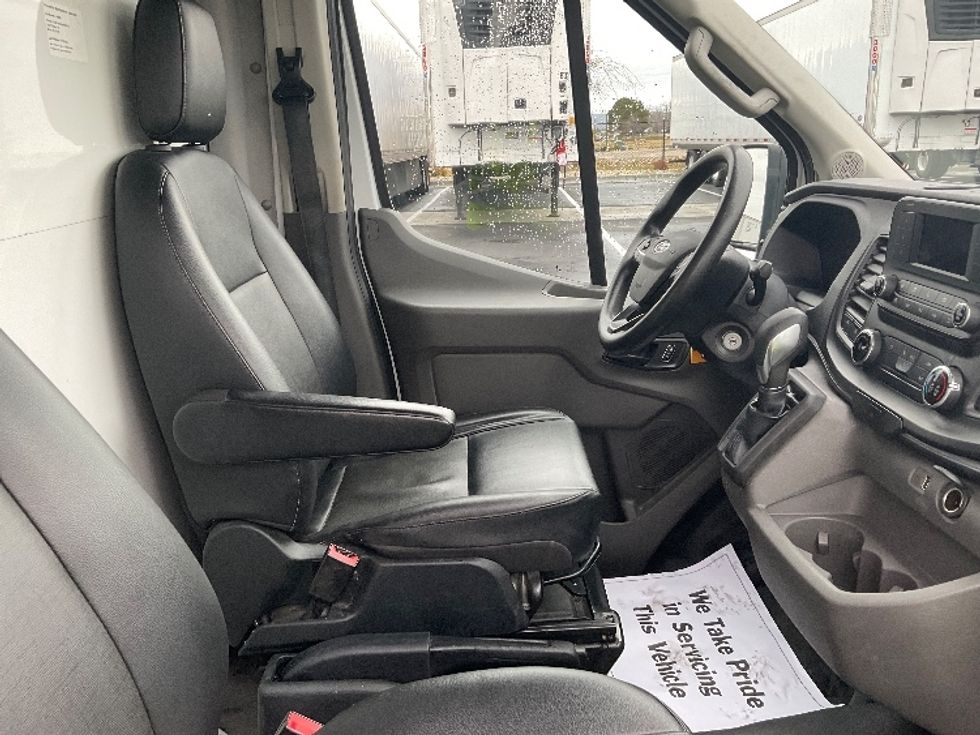 Light Duty Box Truck-Light and Medium Duty Trucks-Ford-2022-Transit 350-Boise-ID-121,253\n\t\tmiles-$ 24,000 - Image 22