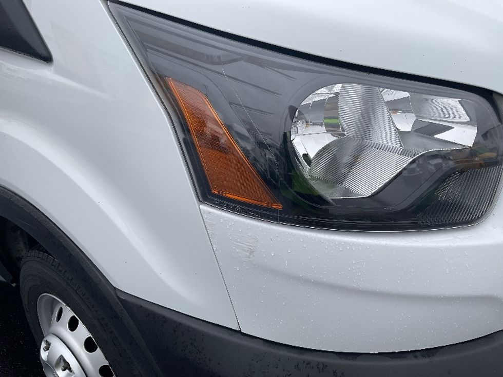 Light Duty Box Truck-Light and Medium Duty Trucks-Ford-2022-Transit 350-Boise-ID-121,253\n\t\tmiles-$ 24,000 - Image 27