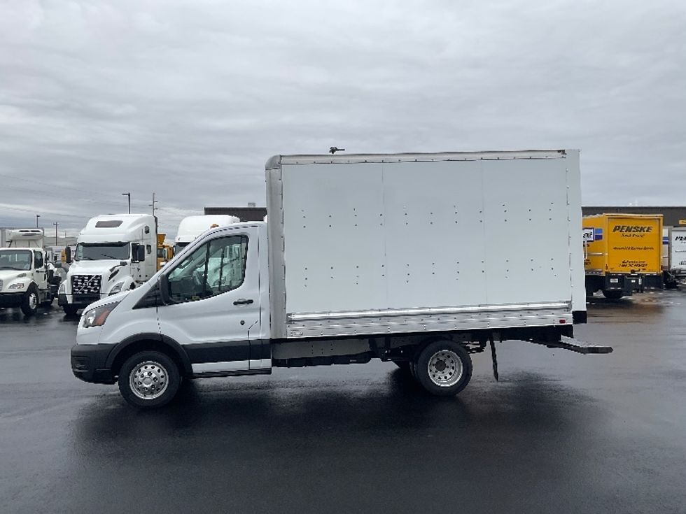 Light Duty Box Truck-Light and Medium Duty Trucks-Ford-2022-Transit 350-Boise-ID-121,253\n\t\tmiles-$ 24,000 - Image 4