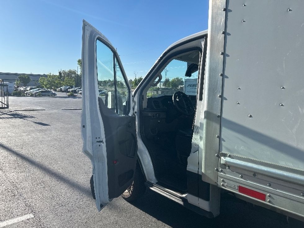 Light Duty Box Truck-Light and Medium Duty Trucks-Ford-2022-Transit 350-Boise-ID-78,316\n\t\tmiles-$ 30,500 - Image 16