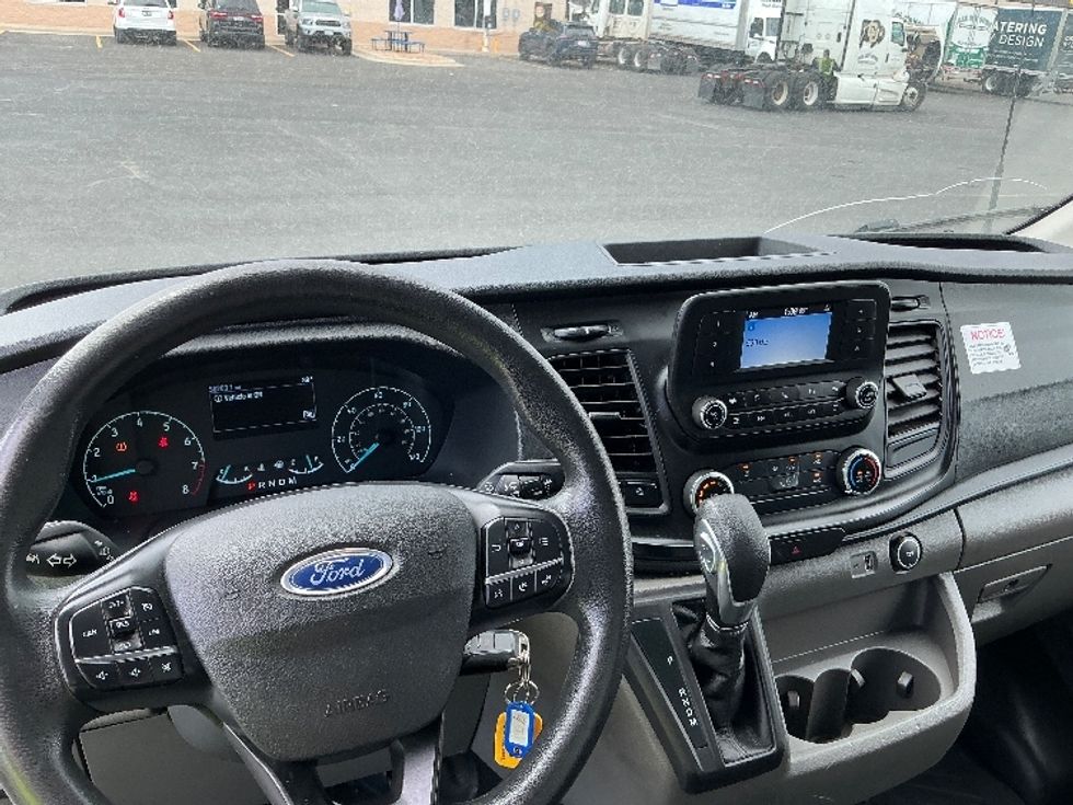Light Duty Box Truck-Light and Medium Duty Trucks-Ford-2022-Transit 350-Denver-CO-58,393\n\t\tmiles-$ 30,750 - Image 17