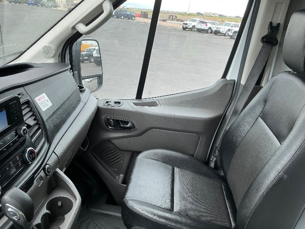Light Duty Box Truck-Light and Medium Duty Trucks-Ford-2022-Transit 350-Denver-CO-58,393\n\t\tmiles-$ 30,750 - Image 19