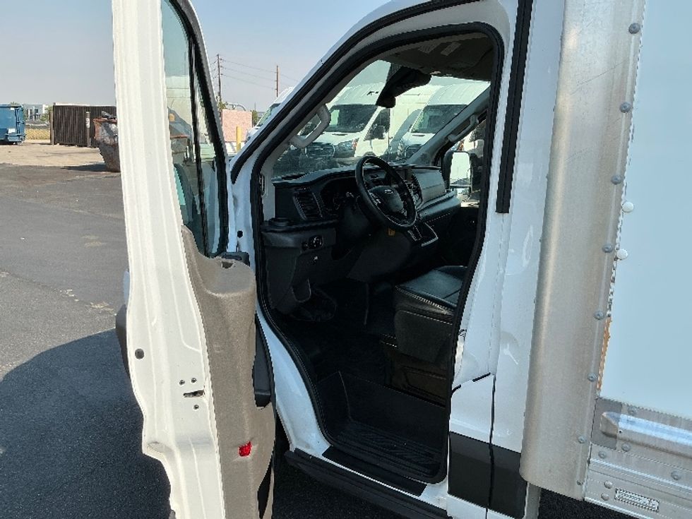 Light Duty Box Truck-Light and Medium Duty Trucks-Ford-2022-Transit 350-Denver-CO-79,555\n\t\tmiles-$ 30,000 - Image 16