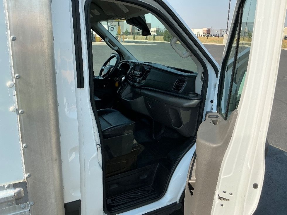 Light Duty Box Truck-Light and Medium Duty Trucks-Ford-2022-Transit 350-Denver-CO-79,555\n\t\tmiles-$ 30,000 - Image 20