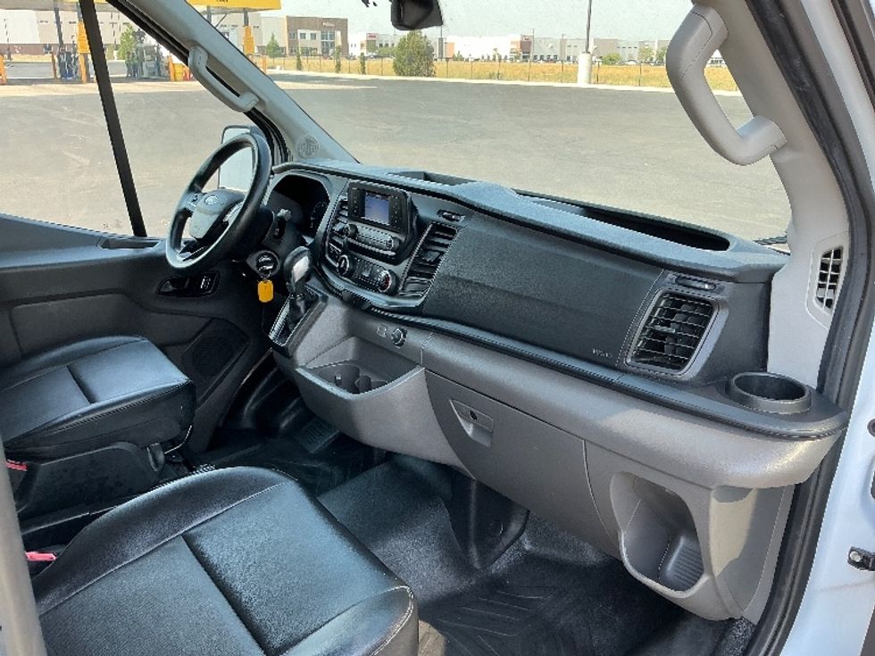 Light Duty Box Truck-Light and Medium Duty Trucks-Ford-2022-Transit 350-Denver-CO-79,555\n\t\tmiles-$ 30,000 - Image 21
