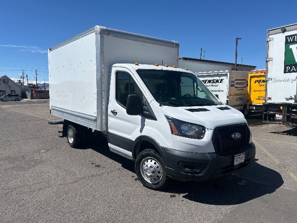 Light Duty Box Truck-Light and Medium Duty Trucks-Ford-2022-Transit 350-Denver-CO-87,287\n\t\tmiles-$ 32,500 - Image 1