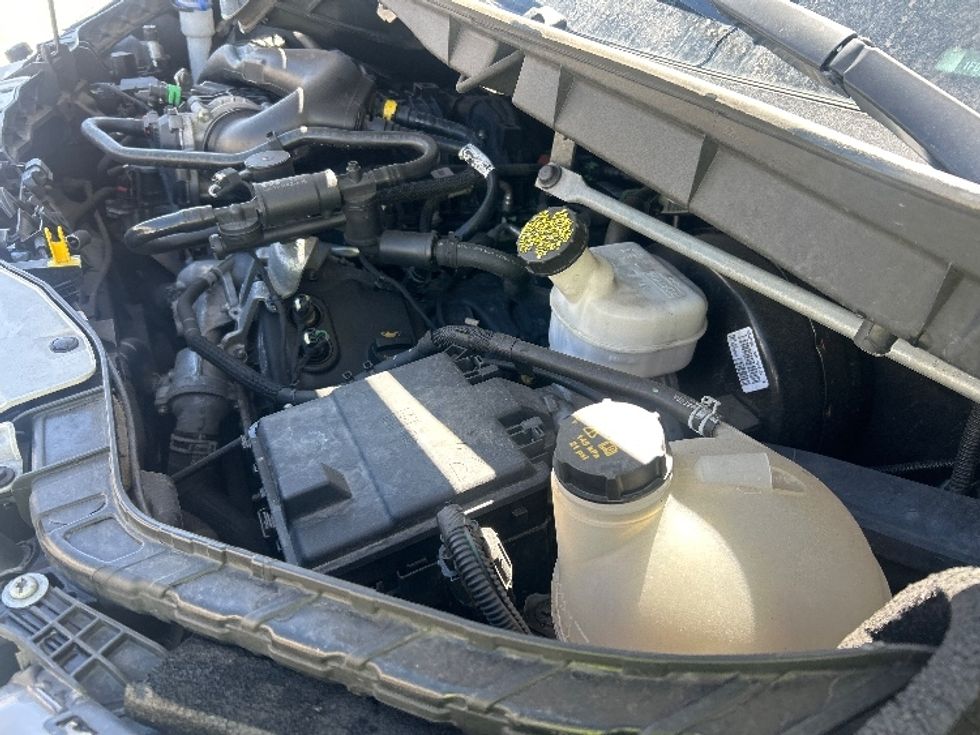 Light Duty Box Truck-Light and Medium Duty Trucks-Ford-2022-Transit 350-Denver-CO-87,287\n\t\tmiles-$ 32,500 - Image 24