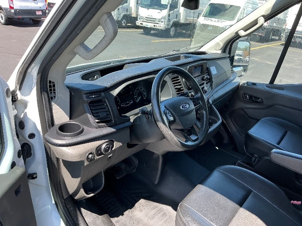 Light Duty Box Truck-Light and Medium Duty Trucks-Ford-2022-Transit 350-Denver-CO-92,233\n\t\tmiles-$ 28,750 - Image 17