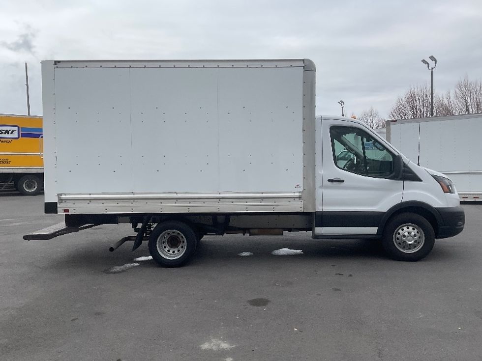 Light Duty Box Truck-Light and Medium Duty Trucks-Ford-2022-Transit 350-Lindon-UT-78,317\n\t\tmiles-$ 32,000 - Image 16