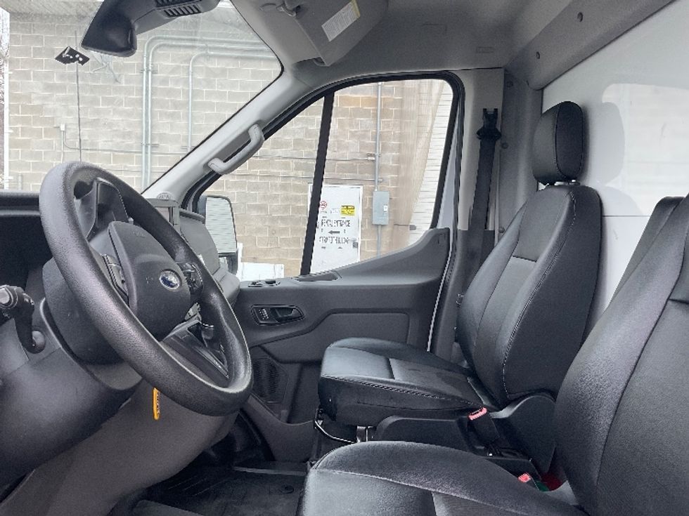 Light Duty Box Truck-Light and Medium Duty Trucks-Ford-2022-Transit 350-Lindon-UT-78,317\n\t\tmiles-$ 32,000 - Image 19