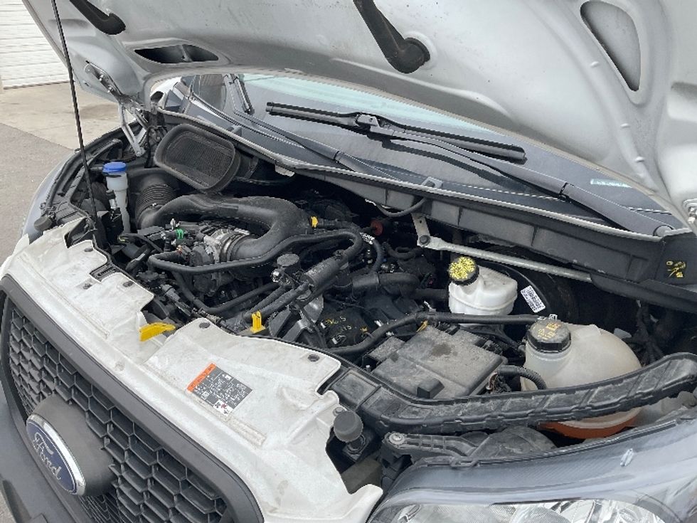 Light Duty Box Truck-Light and Medium Duty Trucks-Ford-2022-Transit 350-Lindon-UT-78,317\n\t\tmiles-$ 32,000 - Image 24