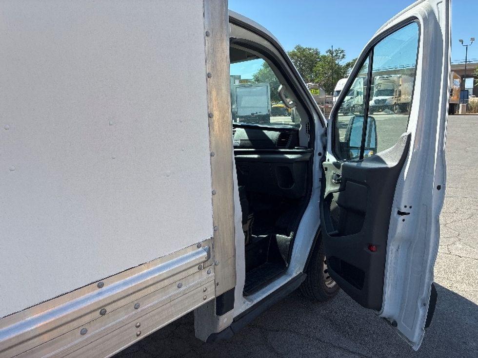 Light Duty Box Truck-Light and Medium Duty Trucks-Ford-2022-Transit 350-Lindon-UT-86,421\n\t\tmiles-$ 31,250 - Image 20