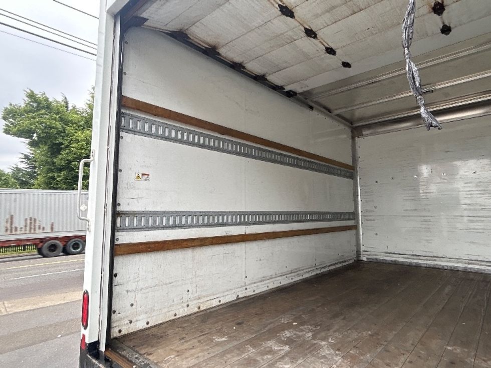 Light Duty Box Truck-Light and Medium Duty Trucks-Ford-2022-Transit 350-Portland-OR-132,573\n\t\tmiles-$ 25,250 - Image 10