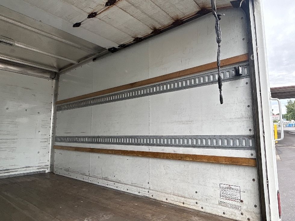 Light Duty Box Truck-Light and Medium Duty Trucks-Ford-2022-Transit 350-Portland-OR-132,573\n\t\tmiles-$ 25,250 - Image 11