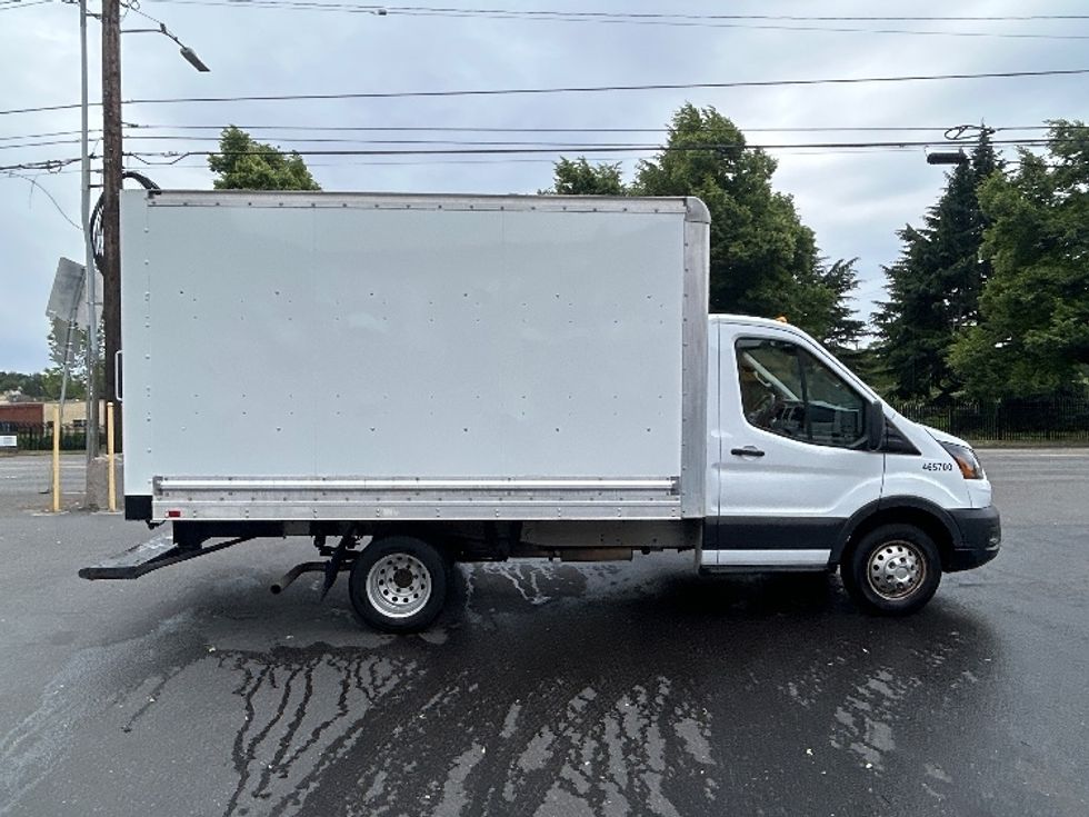 Light Duty Box Truck-Light and Medium Duty Trucks-Ford-2022-Transit 350-Portland-OR-132,573\n\t\tmiles-$ 25,250 - Image 14