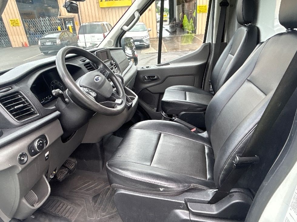 Light Duty Box Truck-Light and Medium Duty Trucks-Ford-2022-Transit 350-Portland-OR-132,573\n\t\tmiles-$ 25,250 - Image 16