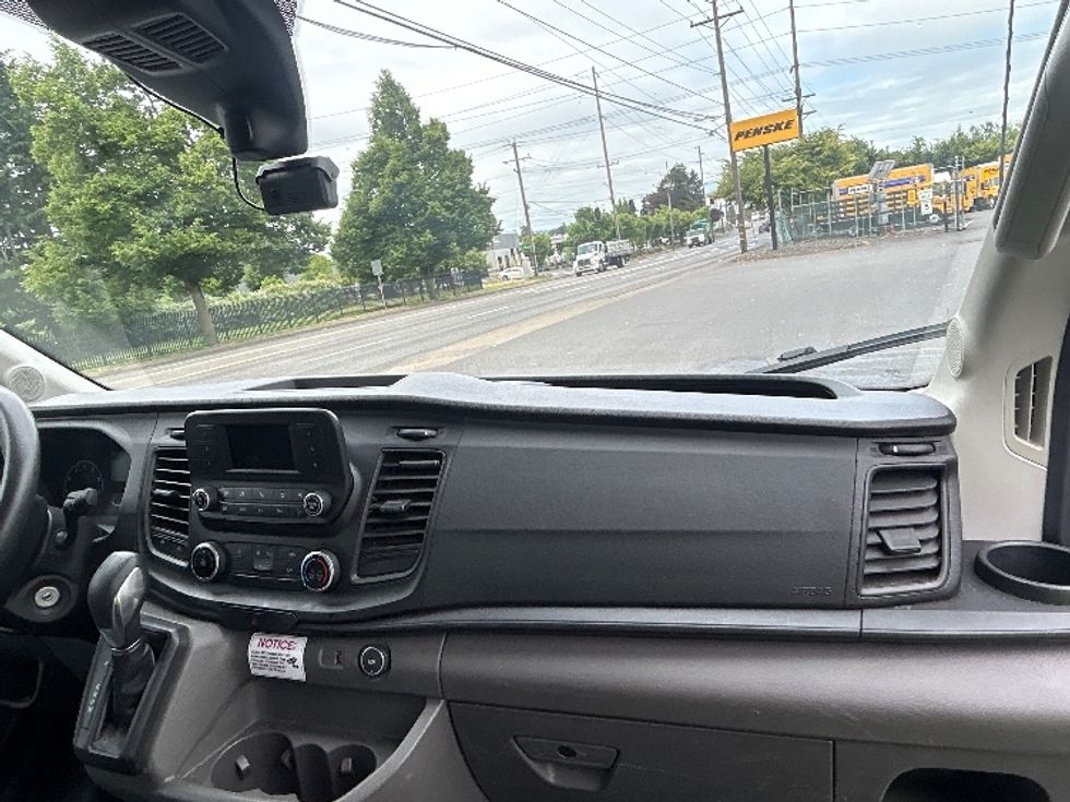 Light Duty Box Truck-Light and Medium Duty Trucks-Ford-2022-Transit 350-Portland-OR-132,573\n\t\tmiles-$ 25,250 - Image 20