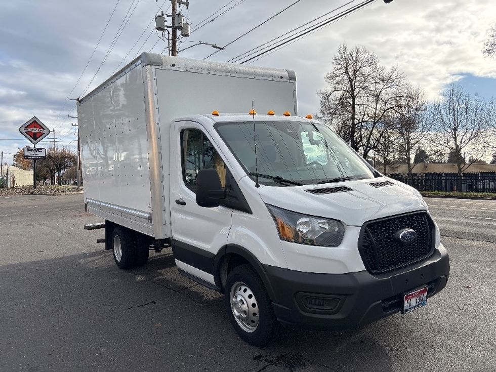 Light Duty Box Truck-Light and Medium Duty Trucks-Ford-2022-Transit 350-Portland-OR-142,480\n\t\tmiles-$ 20,500 - Image 1