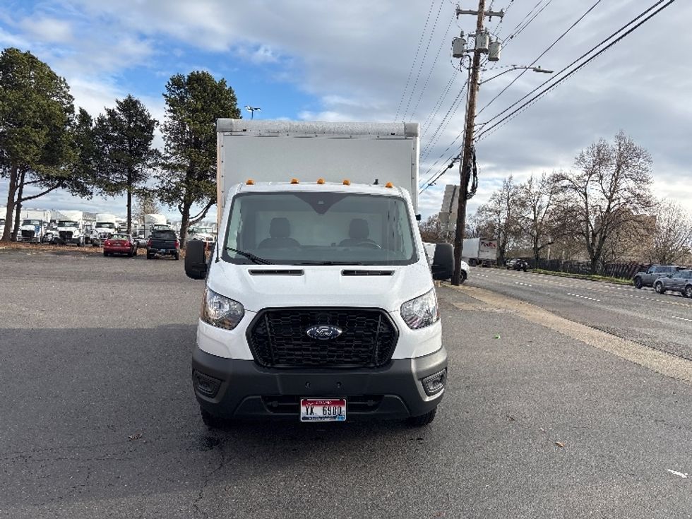 Light Duty Box Truck-Light and Medium Duty Trucks-Ford-2022-Transit 350-Portland-OR-142,480\n\t\tmiles-$ 20,500 - Image 2