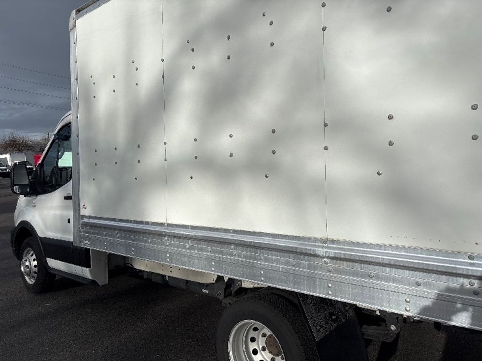 Light Duty Box Truck-Light and Medium Duty Trucks-Ford-2022-Transit 350-Portland-OR-142,480\n\t\tmiles-$ 20,500 - Image 26