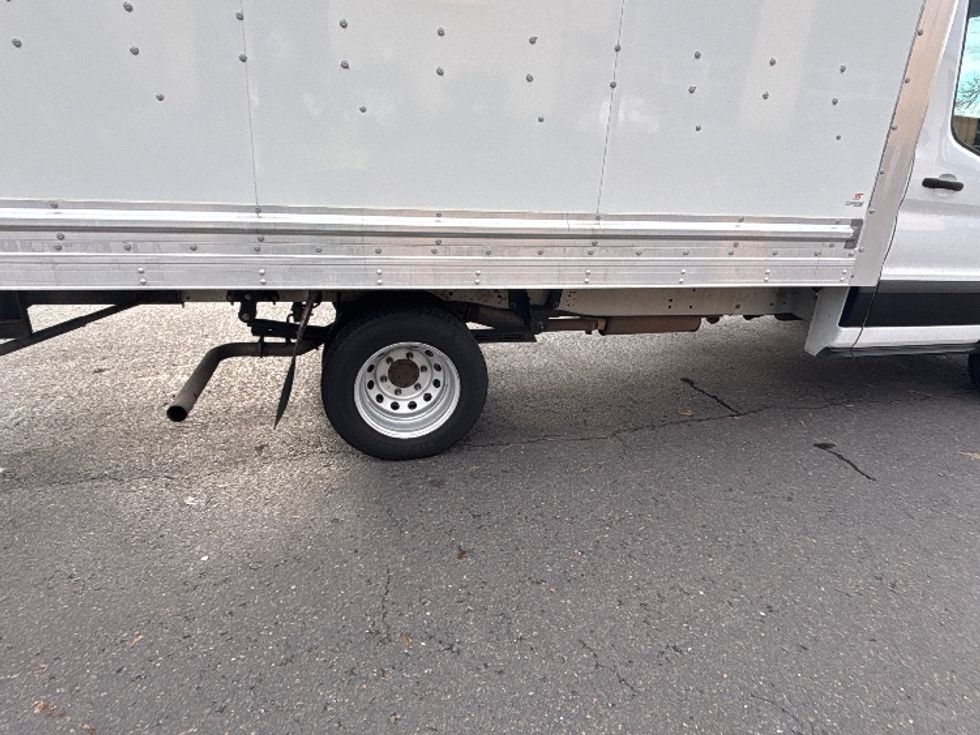 Light Duty Box Truck-Light and Medium Duty Trucks-Ford-2022-Transit 350-Portland-OR-142,480\n\t\tmiles-$ 20,500 - Image 30