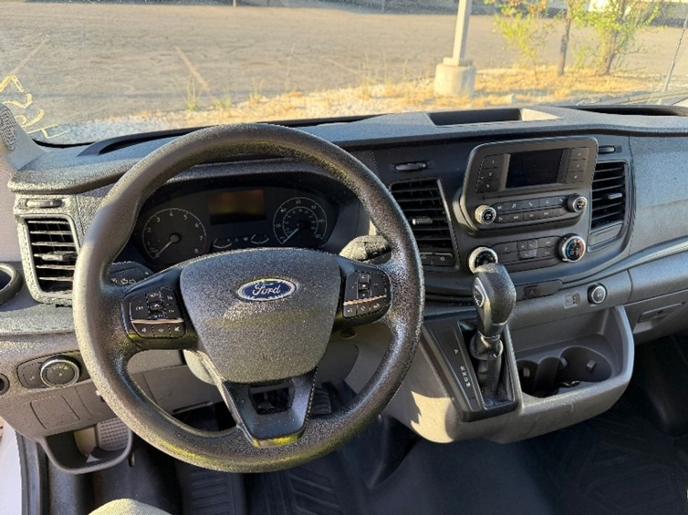 Light Duty Box Truck-Light and Medium Duty Trucks-Ford-2022-Transit 350-Salt Lake City-UT-146,299\n\t\tmiles-$ 22,750 - Image 17