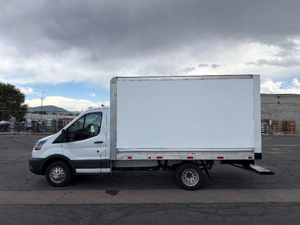 Light Duty Box Truck-Light and Medium Duty Trucks-Ford-2022-Transit 350-Salt Lake City-UT-146,299\n\t\tmiles-$ 22,750 - Image 4