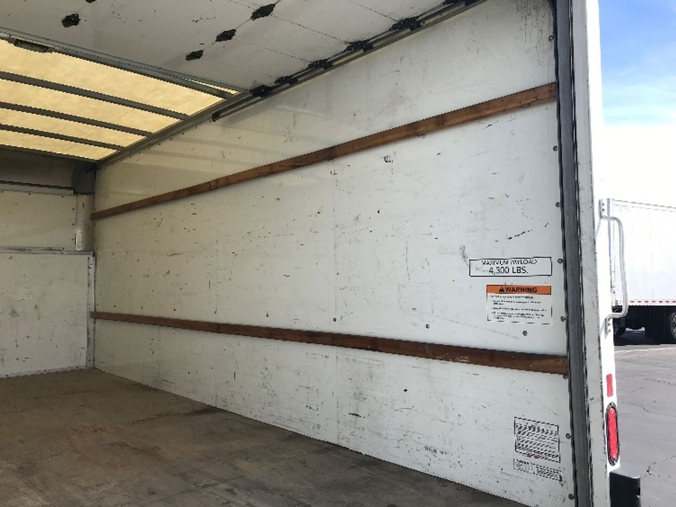 Light Duty Box Truck-Light and Medium Duty Trucks-Ford-2023-E350-Anaheim-CA-89,464\n\t\tmiles-$ 35,250 - Image 12