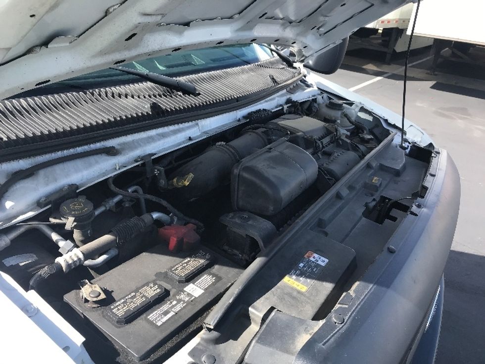 Light Duty Box Truck-Light and Medium Duty Trucks-Ford-2023-E350-Anaheim-CA-89,464\n\t\tmiles-$ 35,250 - Image 23