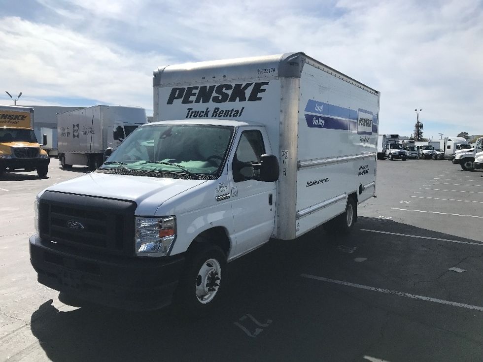 Light Duty Box Truck-Light and Medium Duty Trucks-Ford-2023-E350-Anaheim-CA-89,464\n\t\tmiles-$ 35,250 - Image 3