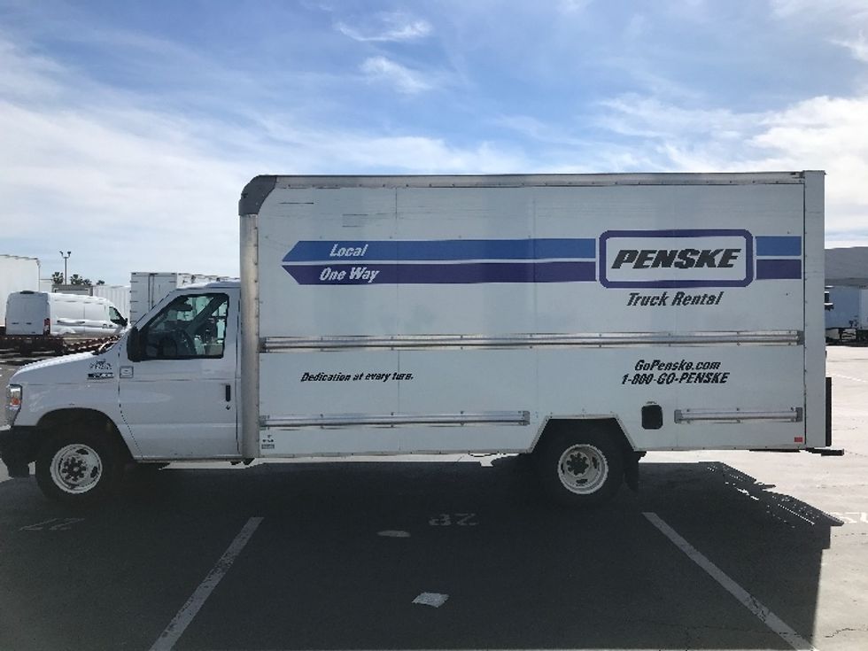 Light Duty Box Truck-Light and Medium Duty Trucks-Ford-2023-E350-Anaheim-CA-89,464\n\t\tmiles-$ 35,250 - Image 4