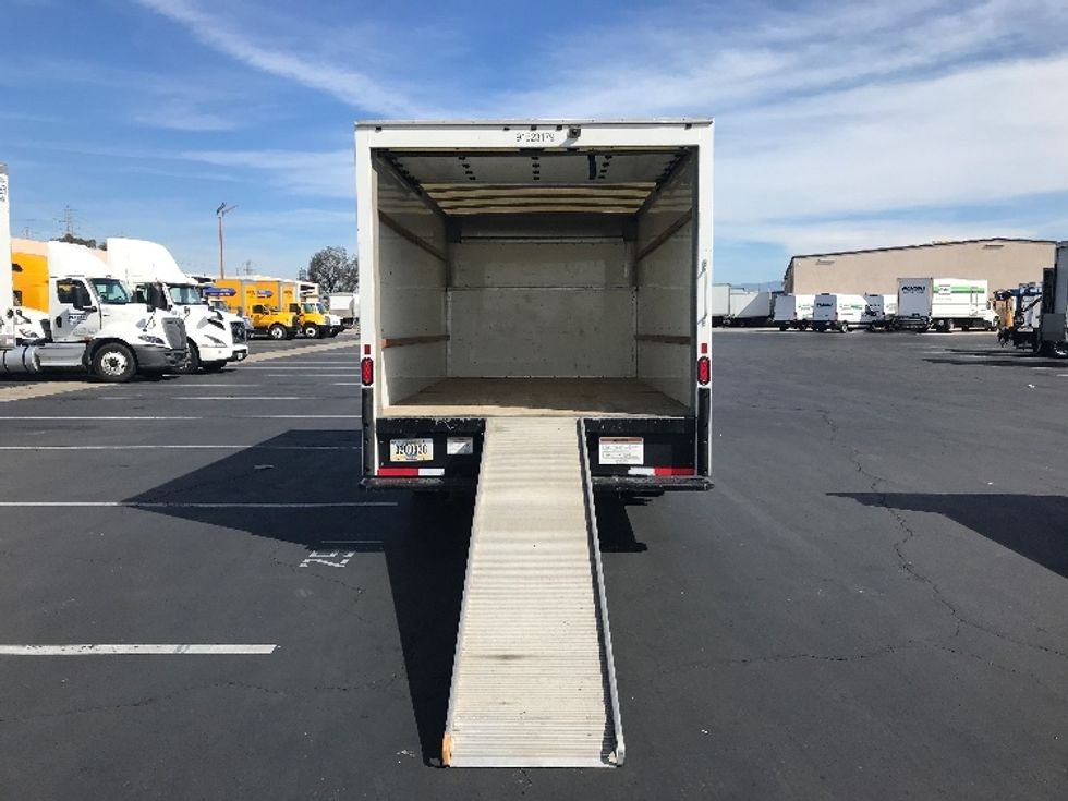 Light Duty Box Truck-Light and Medium Duty Trucks-Ford-2023-E350-Anaheim-CA-89,464\n\t\tmiles-$ 35,250 - Image 9