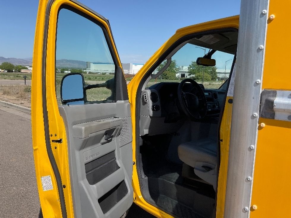 Light Duty Box Truck-Light and Medium Duty Trucks-Ford-2023-E350-Aurora-CO-89,862\n\t\tmiles-$ 29,250 - Image 16