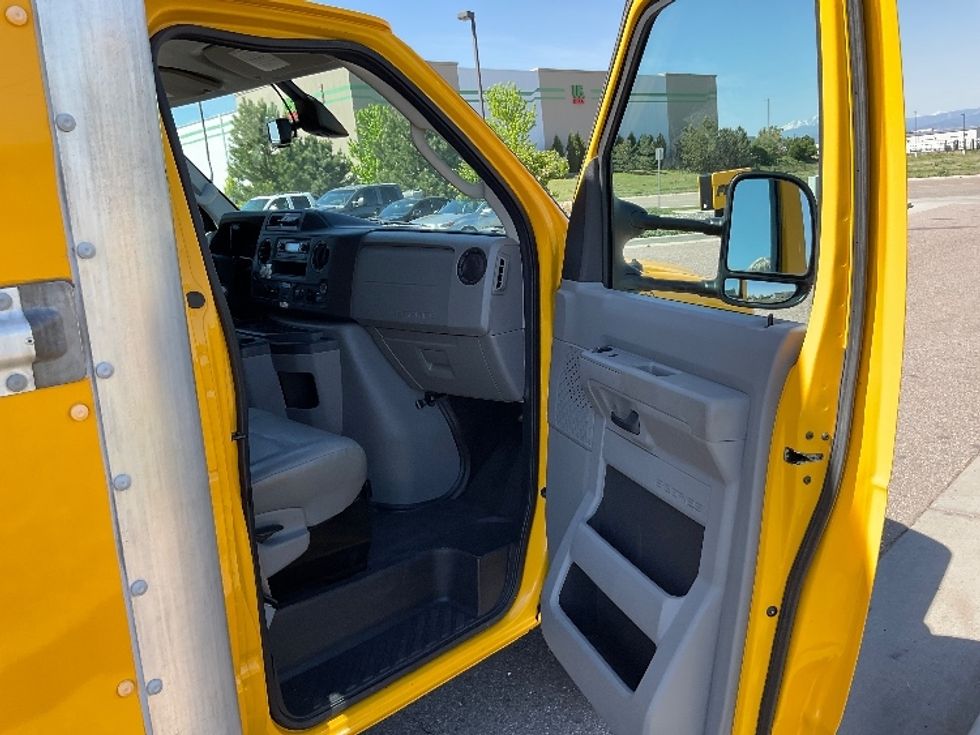 Light Duty Box Truck-Light and Medium Duty Trucks-Ford-2023-E350-Aurora-CO-89,862\n\t\tmiles-$ 29,250 - Image 20