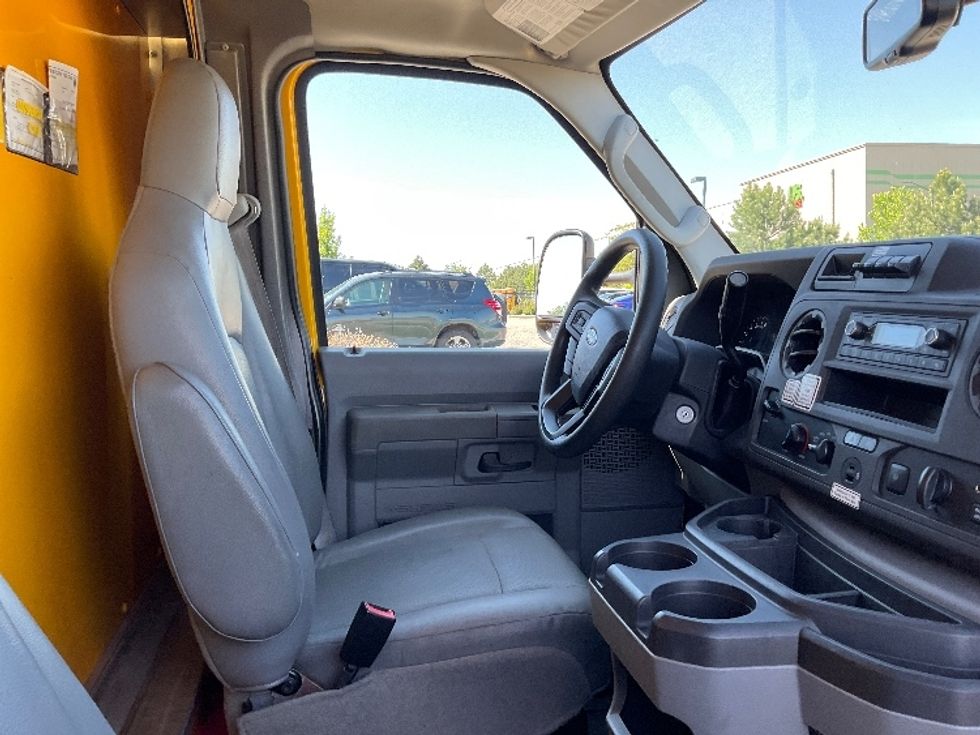 Light Duty Box Truck-Light and Medium Duty Trucks-Ford-2023-E350-Aurora-CO-89,862\n\t\tmiles-$ 29,250 - Image 22