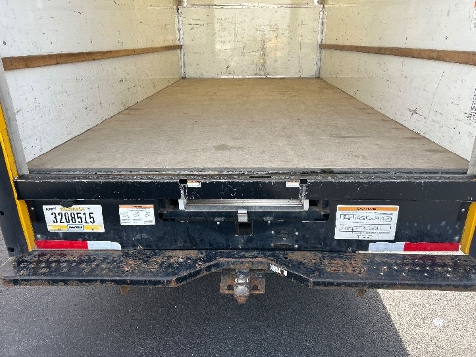 Light Duty Box Truck-Light and Medium Duty Trucks-Ford-2023-E350-Boise-ID-101,595\n\t\tmiles-$ 29,500 - Image 10