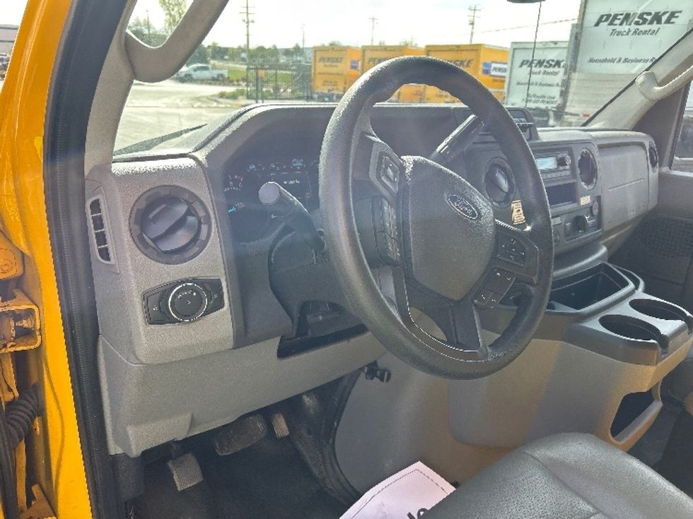Light Duty Box Truck-Light and Medium Duty Trucks-Ford-2023-E350-Boise-ID-101,595\n\t\tmiles-$ 29,500 - Image 17